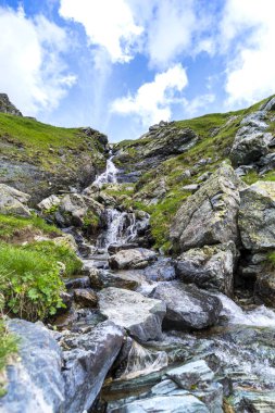 Karpat Dağları'nda Transalpina yoldan görüntülemek