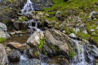 Karpat Dağları'nda Transalpina yoldan görüntülemek