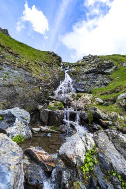 Karpat Dağları'nda Transalpina yoldan görüntülemek