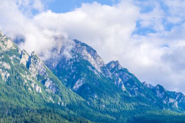 Romanya 'nın Bucegi Dağlarındaki Bulutlar