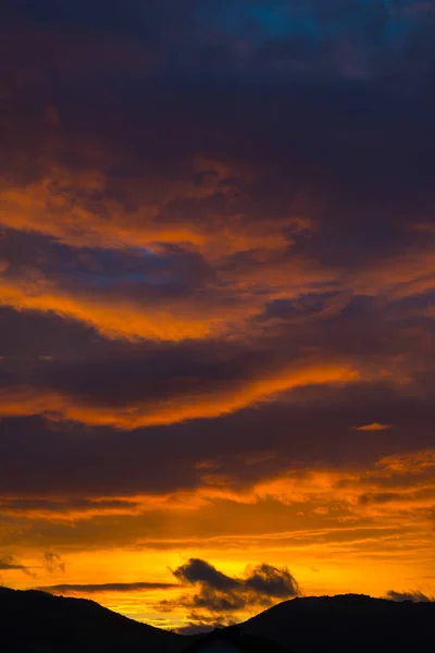 Erstaunlicher Sonnenuntergang Abend — Stockfoto