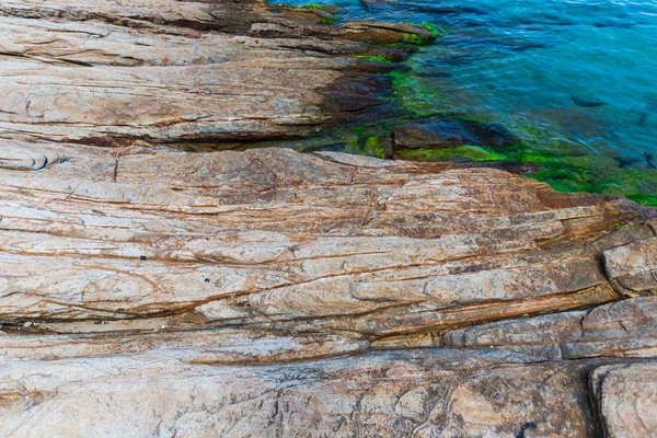 岩石海岸和海洋的特写镜头视图 — 图库照片