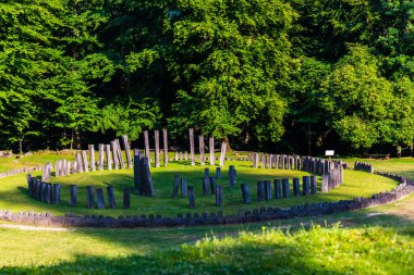 Sarmizegetusa Regia kalıntıları, andezit kutsal, Romanya.