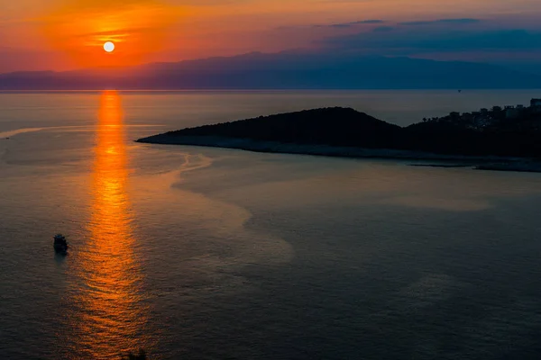 Niesamowity Zachód Słońca Nad Morzem — Zdjęcie stockowe