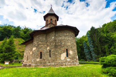 Kırsalda eski kilise