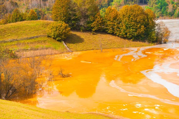 Agua Contaminada Tóxica Química Del Lago Rumania Destrucción Del Medio — Foto de Stock