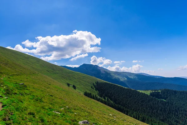 Krajobraz Gór Karpackich Rumunia — Zdjęcie stockowe
