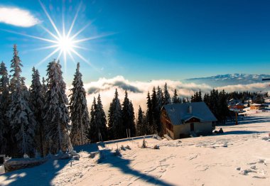 Karlı kış Dağları peyzaj