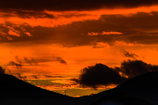 Naranja Brillante Rojo Hermoso Cielo Puesta Del Sol — Foto de Stock