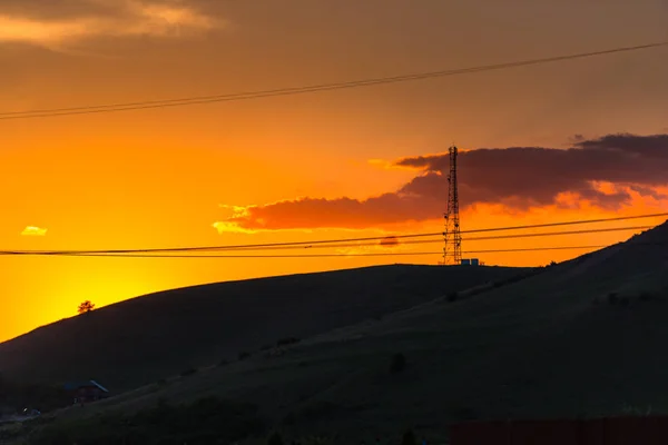 Oranžový Západ Slunce Elektrické Stožáry Věže — Stock fotografie