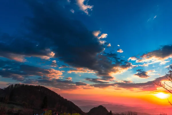 Parlak Güzel Günbatımı Gökyüzü — Stok fotoğraf