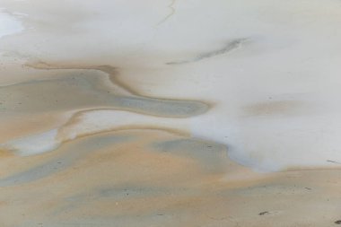 gri zehirli kirli göl yüzeyi, tam kare 