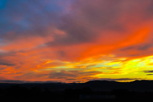Magestic Orange Green Sunset Sunrise Sky Hills — стоковое фото