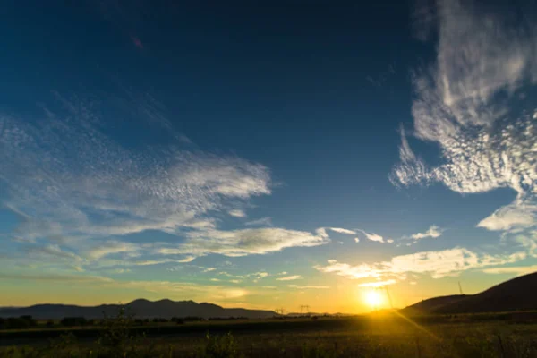 Céu Com Nuvens Montanhas Silhueta Horizonte — Fotografia de Stock