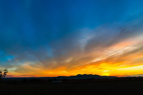 Blue Orange Majestic Sunset Sky Mountains Silhouette Horizon — Stock Photo, Image