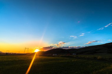 Elektrik direkleri batımında alanıyla 