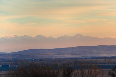 günbatımı kırsal manzara alan gökyüzünde