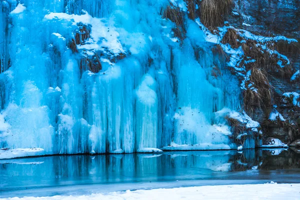 Cascata Forestale Congelata Inverno — Foto Stock