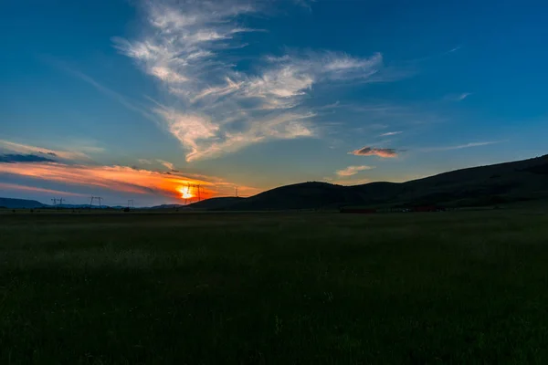 Krásný Západ Slunce Obloha Mraky Venkovské Oblasti Krajiny — Stock fotografie