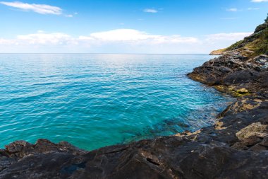 Akdeniz'in deniz manzarası, Yunanistan'ın doğası.