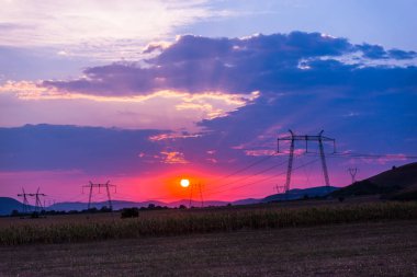 gökyüzü ve iletim Polonyalılar pembe mor günbatımı