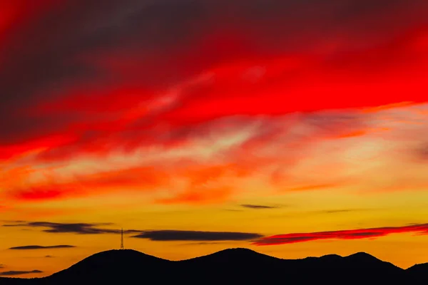 Dramatic Evening Sunset Field Crimson Sky — Stock Photo, Image