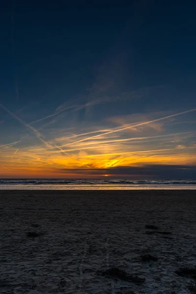 Puesta Del Sol Cielo Agua Del Océano Superficie Horizonte — Foto de Stock