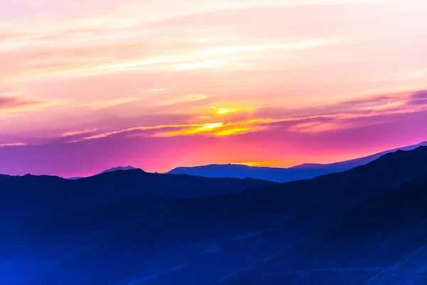 Ярко Розовое Небо Заката — стоковое фото