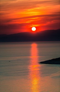Gün batımı ile Seascape arka plan, Yunanistan.