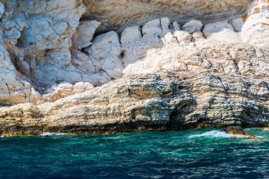 Orosei Körfez, Sardinya'kayalık sahil
