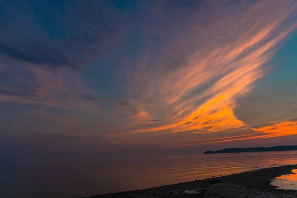 Мирный Оранжевый Красный Закат Неба Море — стоковое фото