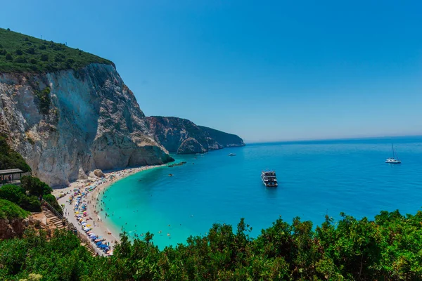 Zakynthos Řecko Srpna 2016 Turisté Užívají Čistou Mořskou Vodu — Stock fotografie