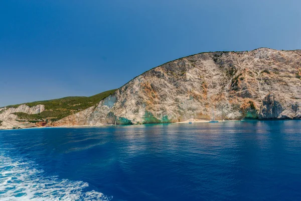 Живописный Вид Скалу Средиземное Море Греция — стоковое фото