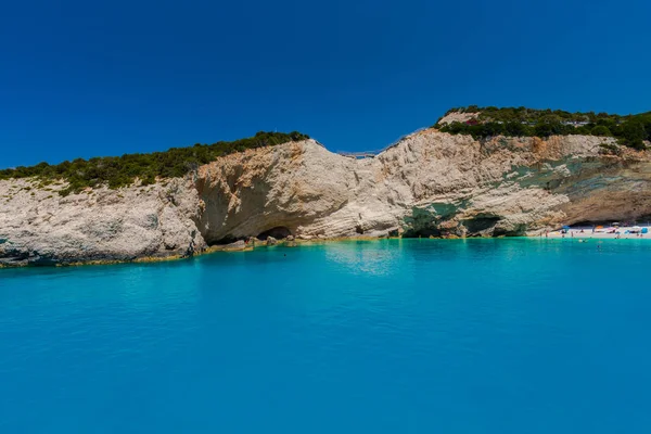 Zakynthos Grecia Agosto 2016 Los Turistas Disfrutan Las Aguas Cristalinas — Foto de Stock