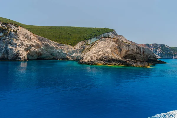 Vista Costeira Pitoresca Mar Mediterrâneo Das Rochas Grécia — Fotografia de Stock