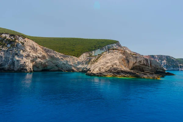 Vista Costeira Pitoresca Mar Mediterrâneo Das Rochas Grécia — Fotografia de Stock