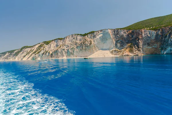 Yunanistan Turizm Mavi Lefkada Adası Kayalıklarla Yatay — Stok fotoğraf