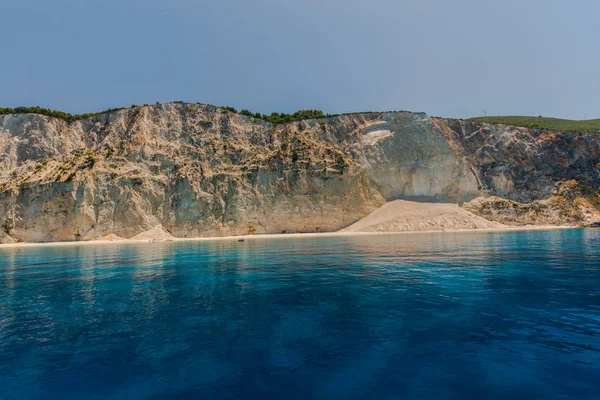Pintoresca Vista Costera Del Mar Mediterráneo Las Rocas Grecia — Foto de Stock