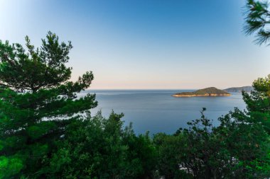 Güzel yaz manzara Yunanistan, deniz manzaralı ve su Adası 