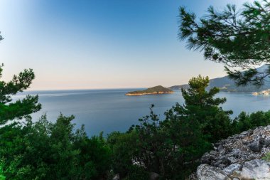 Güzel yaz manzara Yunanistan, deniz manzaralı ve su Adası 