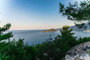 Güzel yaz manzara Yunanistan, deniz manzaralı ve su Adası 
