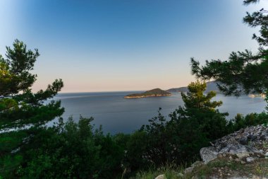 Güzel yaz manzara Yunanistan, deniz manzaralı ve su Adası 