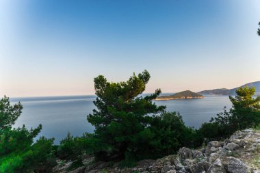 Güzel yaz manzara Yunanistan, deniz manzaralı ve su Adası 