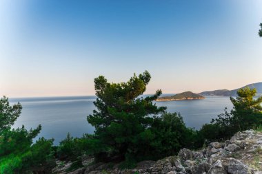 Güzel yaz manzara Yunanistan, deniz manzaralı ve su Adası 