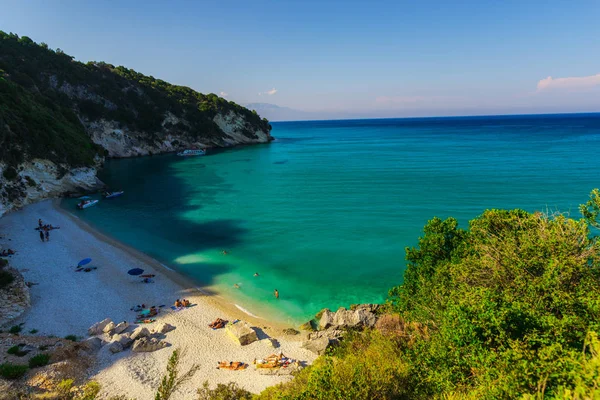 Turisti Prendere Sole Riva Mare Mattino Presto Grecia — Foto Stock