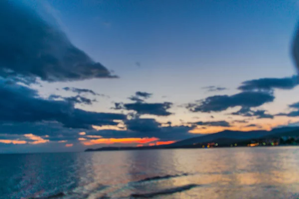 Costa Con Guijarros Aguas Tranquilas Atardecer — Foto de Stock