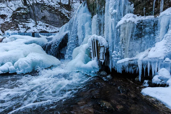 Gelo Cachoeira Congelado Inverno — Fotografia de Stock