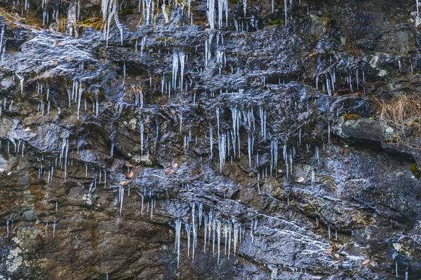 Frusna Vattenfall Vintersäsongen Och Istappar — Stockfoto