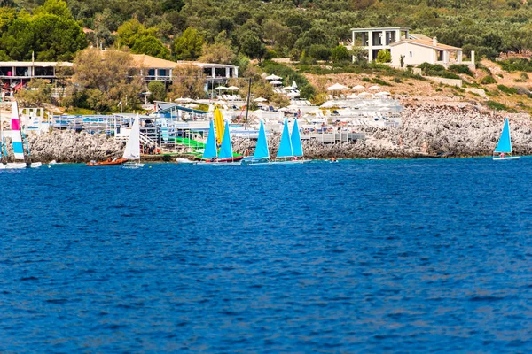Bunte Yachten Ufer Des Mittelmeeres Griechenland — Stockfoto