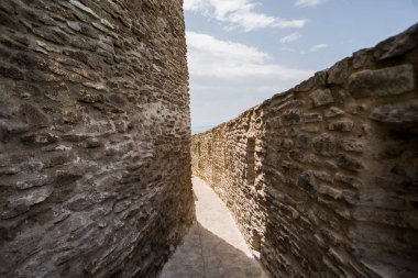 Antik Deva Kalesi detayları, Romanya.